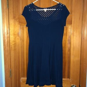 Adorable navy short sleeve dress!
